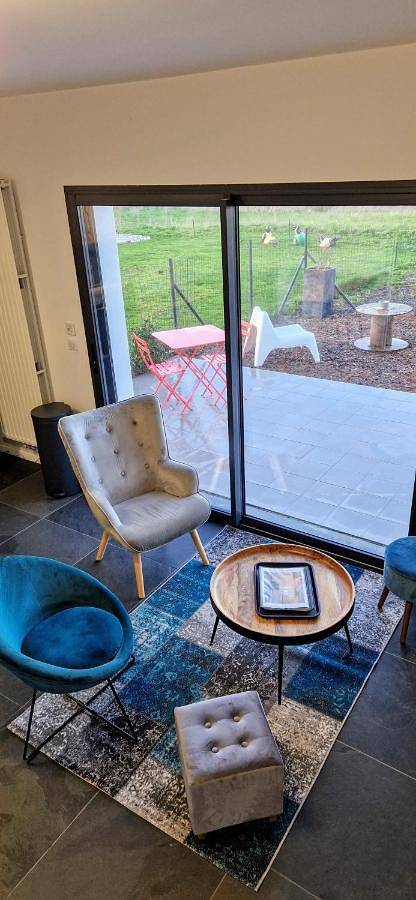 Gîte pour 2 personnes, avec jacuzzi et jardin à Séné - 4