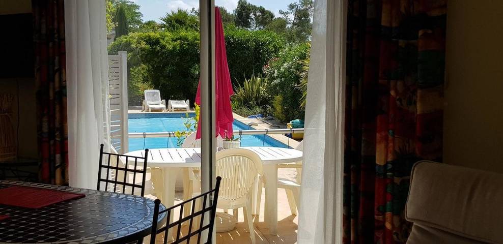 Gîte pour 2 personnes, avec piscine ainsi que jardin et vue à Saint-Gély-du-Fesc - 4