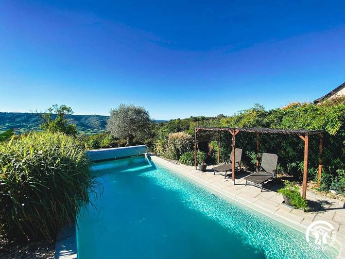 Location de vacances pour 2 personnes, avec jardin et piscine ainsi que terrasse et vue, animaux acceptés à Pruines