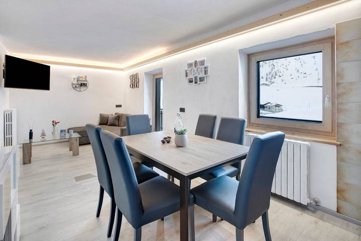 Apartamento entero, Apartamento 'Presot' con vistas a la montaña, jardín compartido y Wi-Fi in Livigno, Parque Nacional Stelvio