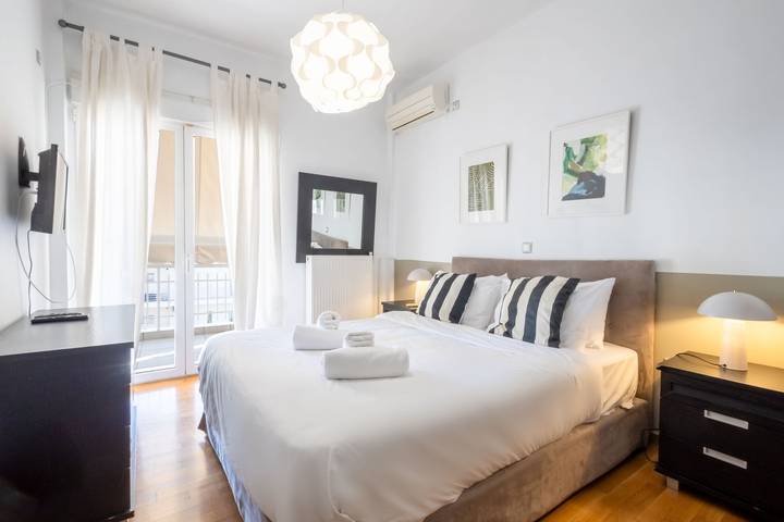 Vacation rental for 6 people, with Balcony in Athens