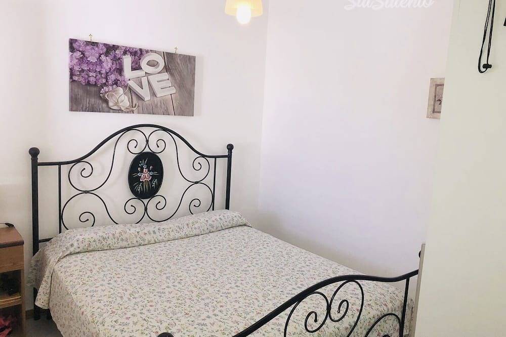 Entire apartment, Margarita apartment from 4 to 5 places 220 meters from the sea Lido Marini in Lido Marini, Gulf of Taranto