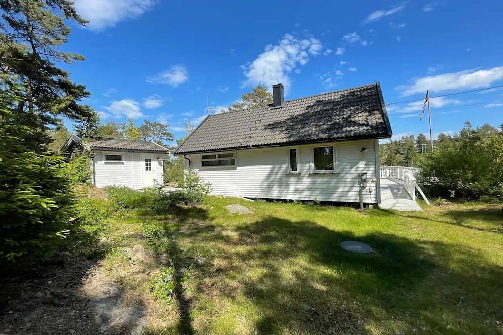 Lovely 4-bedroom cabin with Wifi in Østfold and short distance to the sea in Sarpsborg