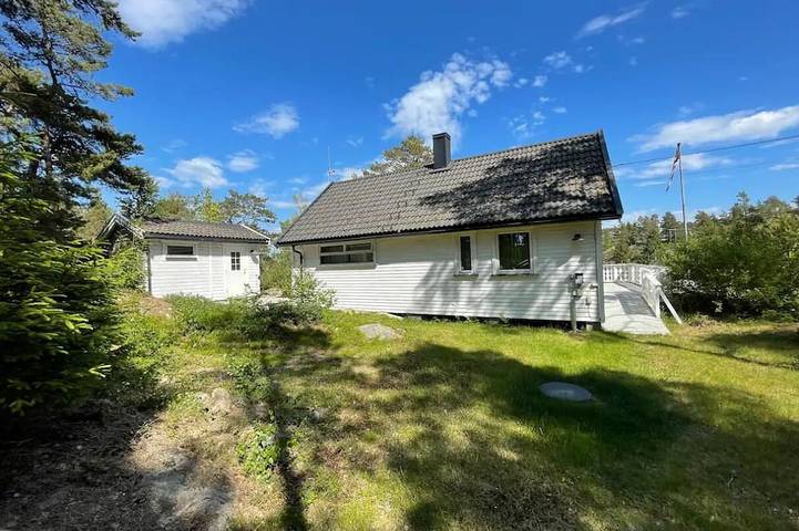 Ferienhaus für 8 Personen, mit Balkon und Garten