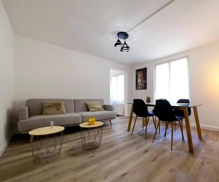 Gîte pour 4 personnes à Cours-la-Ville