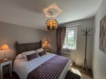 Gîte pour 4 personnes, avec jardin dans Maen-Roch
