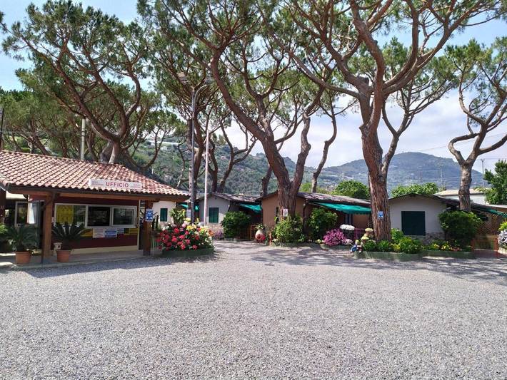 Villaggio vacanza per 2 persone, con Terrazza e Giardino in Liguria