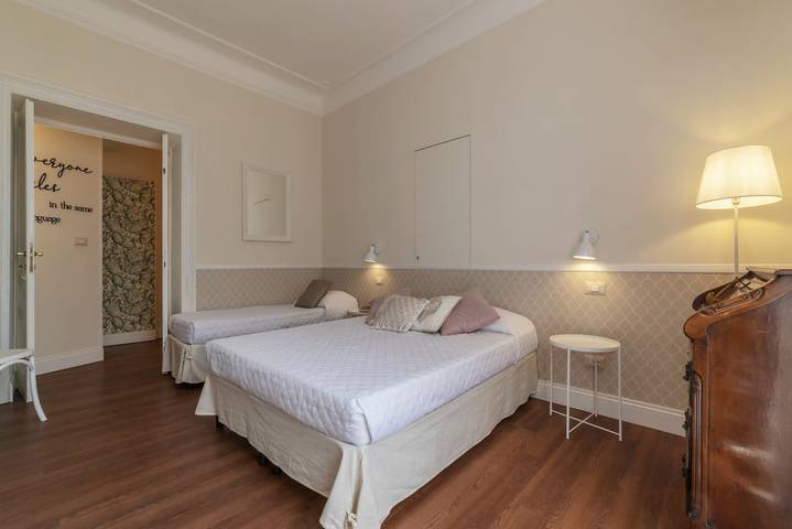 Ganze Wohnung, Ferienwohnung für 6 Personen mit Balkon/Terrasse in Rom, Rom Provinz