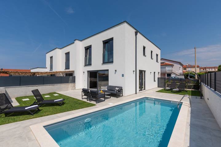 Villa für 5 Personen, mit Garten in Novigrad