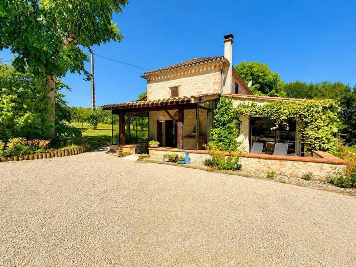 Location de vacances pour 2 personnes, avec terrasse à Castelnau-Montratier