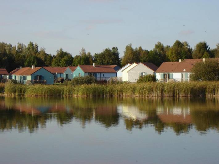 Location de vacances pour 4 personnes, avec Terrasse et Jardin ainsi que Vue sur le lac et Vue dans Lac de Madine