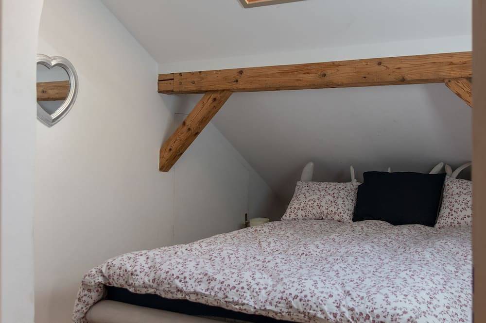 Ganze Wohnung, Familienapartment mit Seeblick. 12 Personen, Ringgenberg-Brienzersee, 4 km nach Interlaken in Ringgenberg, Berner Oberland