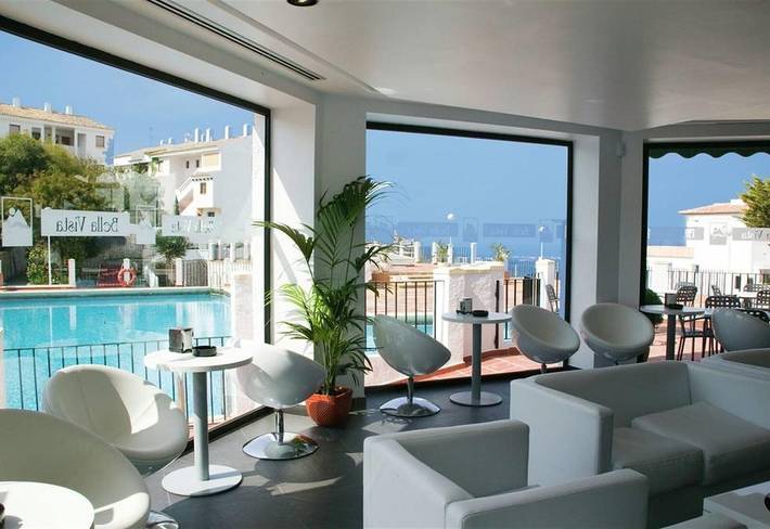 Apartamento entero, Apartamento de lujo - Vistas magníficas con vistas a la montaña y al mar, piscina compartida y balcón in Pego, Costa Blanca
