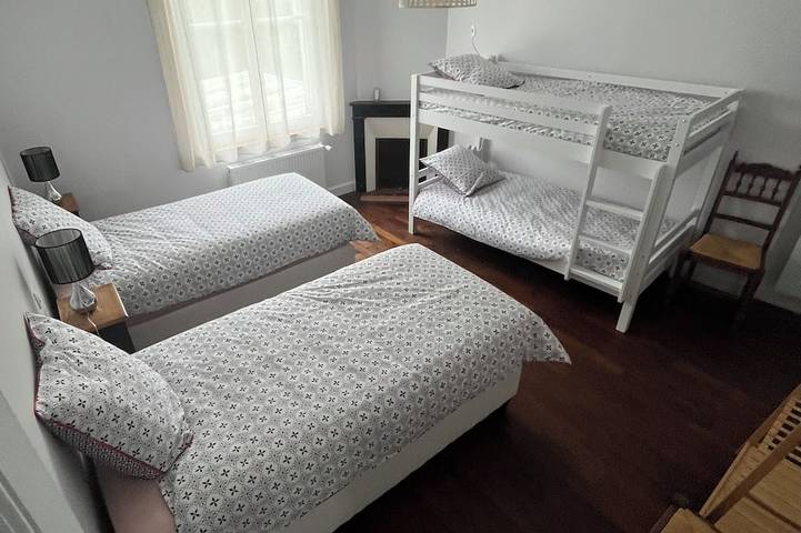 Location de vacances pour 7 personnes, avec jardin à Éguzon-Chantôme - 2