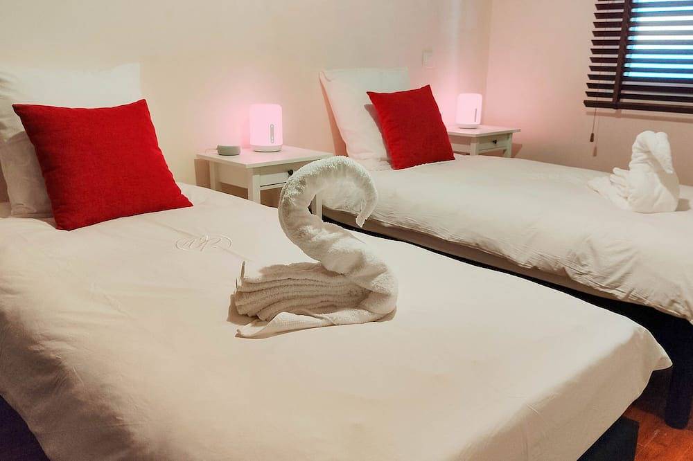 Villa Reiala: 130 m² tranquila, piscina y jardín privado. Playa y pueblo a 800 m in Carry-le-Rouet, Istres region