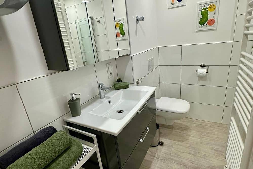Ganze Wohnung, Ferienwohnung 2 mit zwei Einzelbetten und Schlafcouch in Bad Königshofen i.Grabfeld, Rhön-Bayern