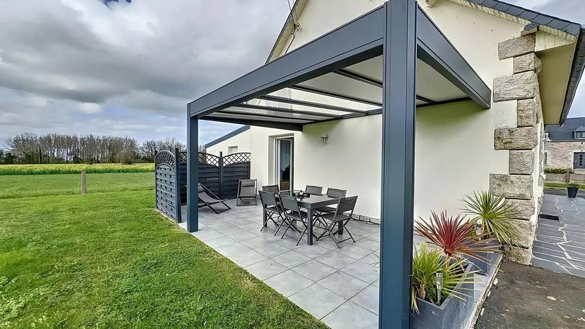 Location de vacances pour 7 personnes, avec jardin à Plévenon