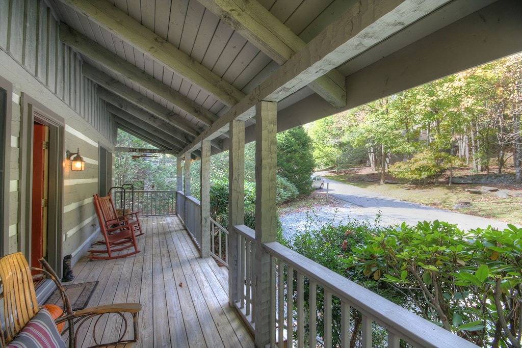 Gemütliche Berghütte in \"The Lakes\", Whirlpool, Spielzimmer, Feuerstelle, Kingsize-Betten, Angeln in Blue Ridge Parkway, Seven Devils