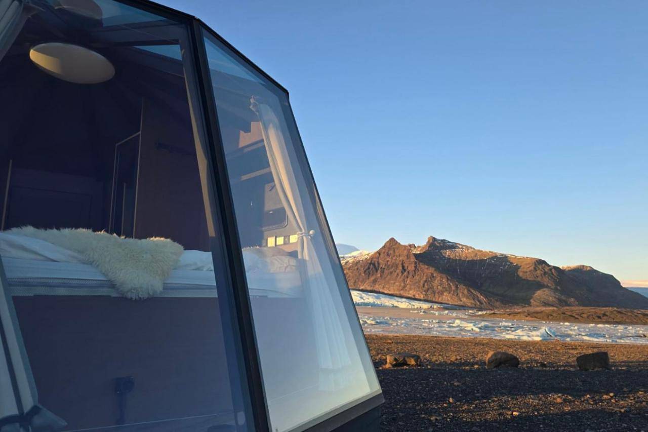 Fjallsárlón Glacier Lagoon Aurora Huts - Winter in Höfn, Eastern Region