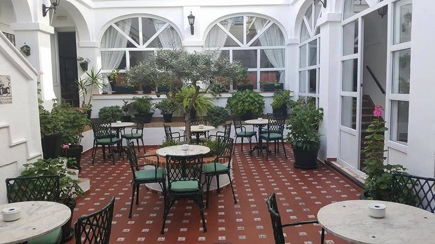 Hôtel pour 4 personnes, avec jardin - 1