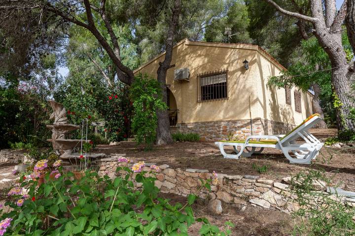 Ferienhaus für 5 Personen, mit Garten an der Costa Blanca