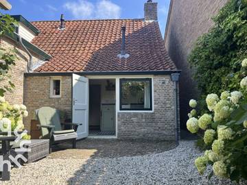 Ferienhaus für 2 Personen, mit Garten und Terrasse in Oostkapelle
