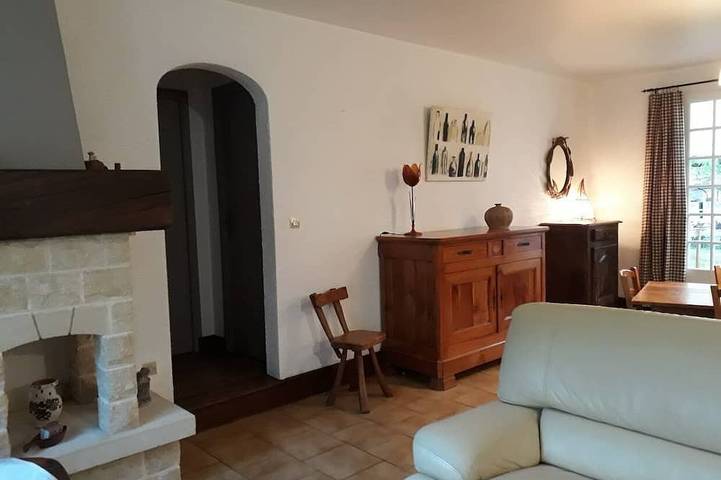Frieden und Ruhe auf einer privaten Insel in idyllischer Umgebung. in Barro, Charente