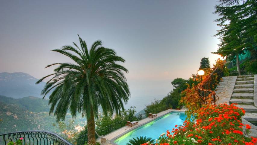 Location de vacances pour 10 personnes, avec piscine ainsi que balcon et jardin à Ravello - 2