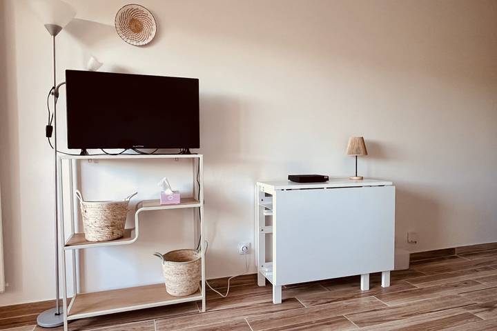 Gîte pour 2 personnes, avec piscine et balcon dans Port de Cannes Marina - 4