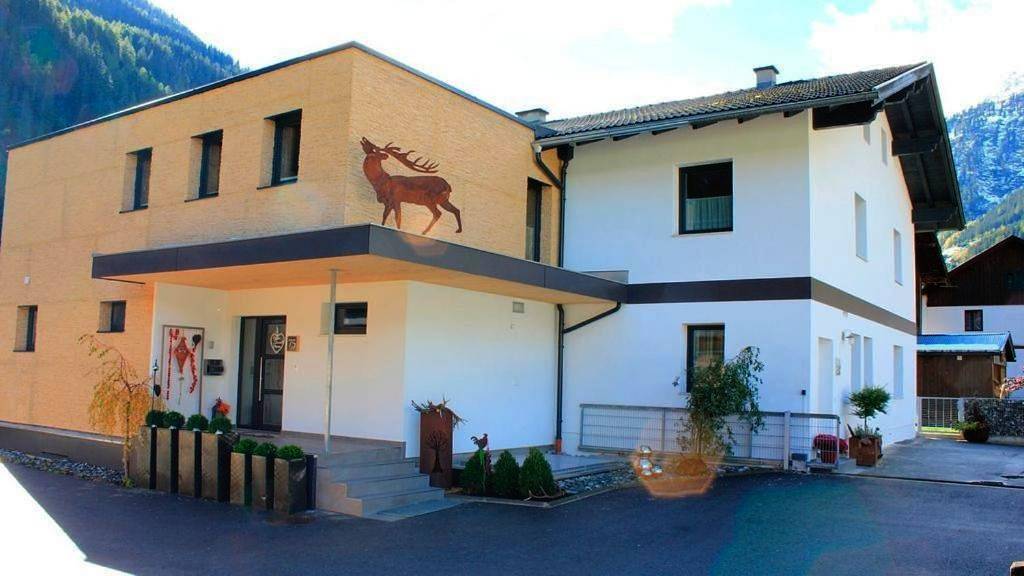 Geheel appartement, Four-Bedroom Apartment with Balcony in Kaunergrat, Kaunertal
