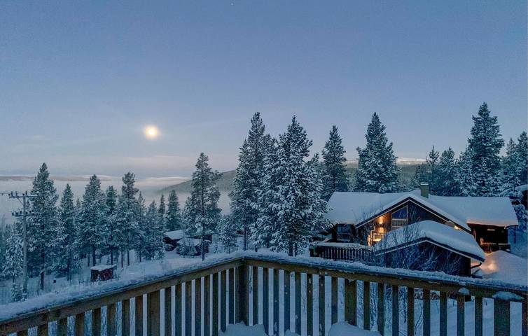 Ferienhaus für 8 Personen mit Terrasse in Rendalen