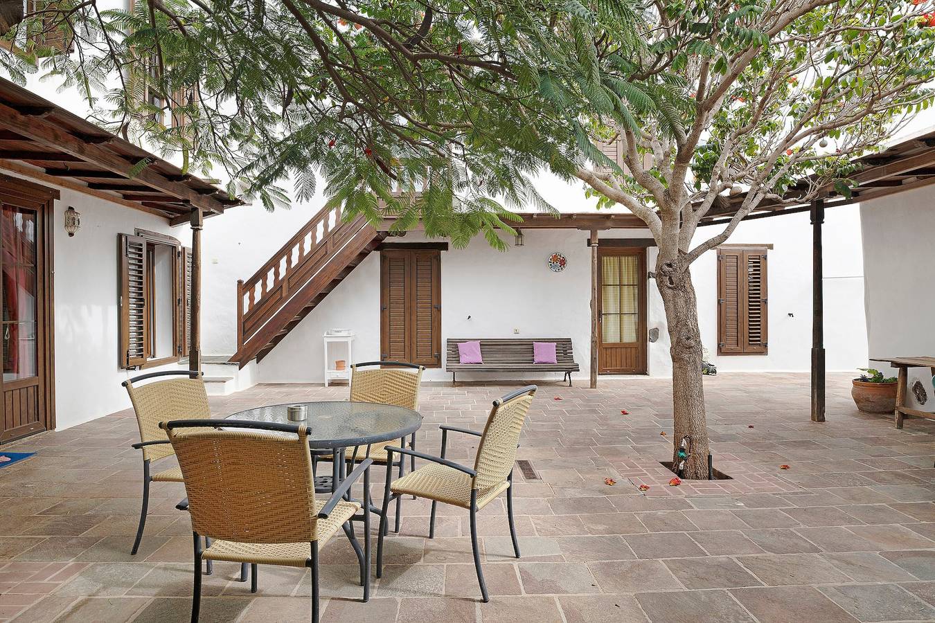 Holiday Home "Casita Tahona" with Mountain Views, Terrace and Wi-Fi in Los Valles, Teguise