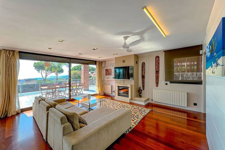 Chalet para 8 personas, con jardín y balcón - 1