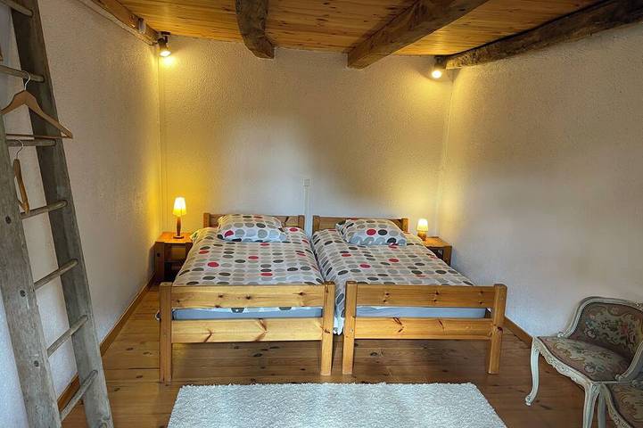 Location de vacances pour 6 personnes, avec jardin et terrasse à Martiel - 4