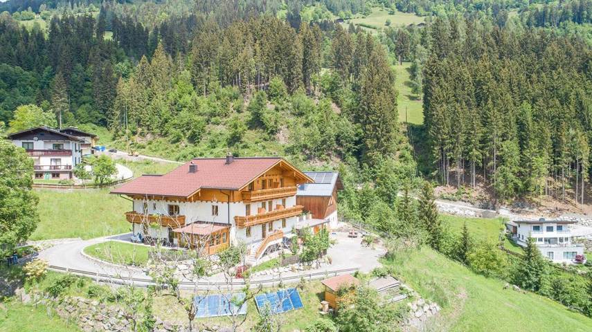 Ferienwohnung für 3 Personen, mit Balkon und Garten