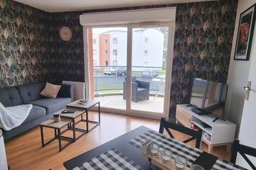 Gîte pour 2 personnes, avec terrasse à Ploumagoar