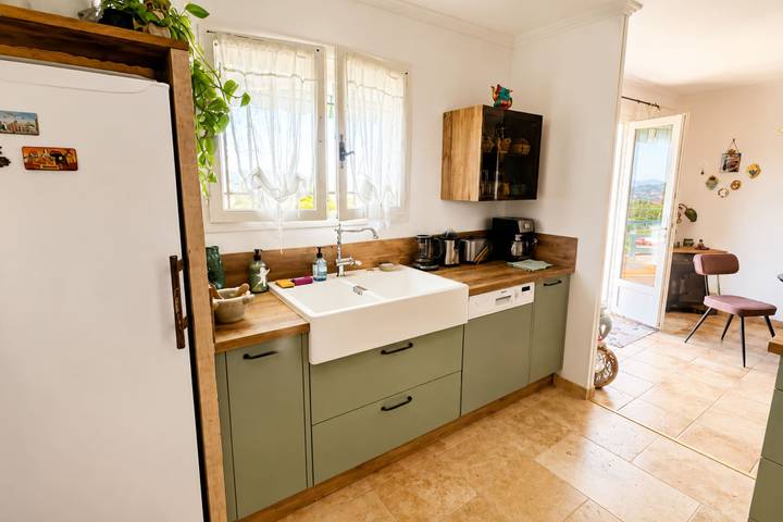 Location de vacances pour 6 personnes, avec Terrasse ainsi que Jardin et Piscine à Draguignan - 4