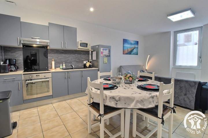 Gîte pour 3 personnes, avec terrasse dans Plage Trestraou - 3