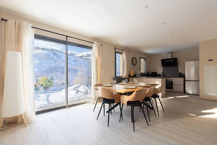 Gîte pour 7 personnes, avec balcon, adapté aux familles à Loudenvielle - 3