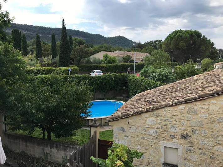 Gîte pour 6 personnes, avec terrasse ainsi que piscine et jardin, animaux acceptés à Saint-Paul-Trois-Châteaux - 3