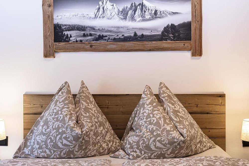 Four-bed room with shower, Wc - Mussbachhof in Saalfelden am Steinernen Meer, Steinernes Meer