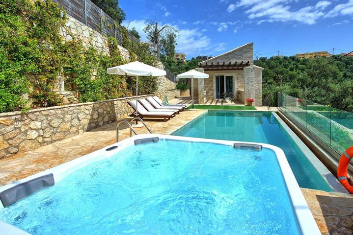 Villa for 4 people, with Pool in Kalami