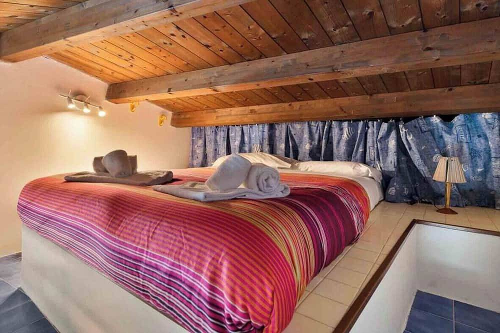 Entire apartment, The apartment Il Baluardo is the best refuge for a dream holiday in Manarola, where you can enjoy the nature and the local culture, living a unique and an unforgettable experience.Situated on 4 levels, it will offer you all the comfort that you need to r in Manarola, Riomaggiore Municipality