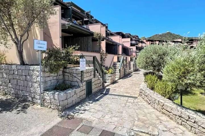 Ganze Wohnung, Casa Marisol mit herrlichem Meerblick und Entspannung in La Conia, Arzachena