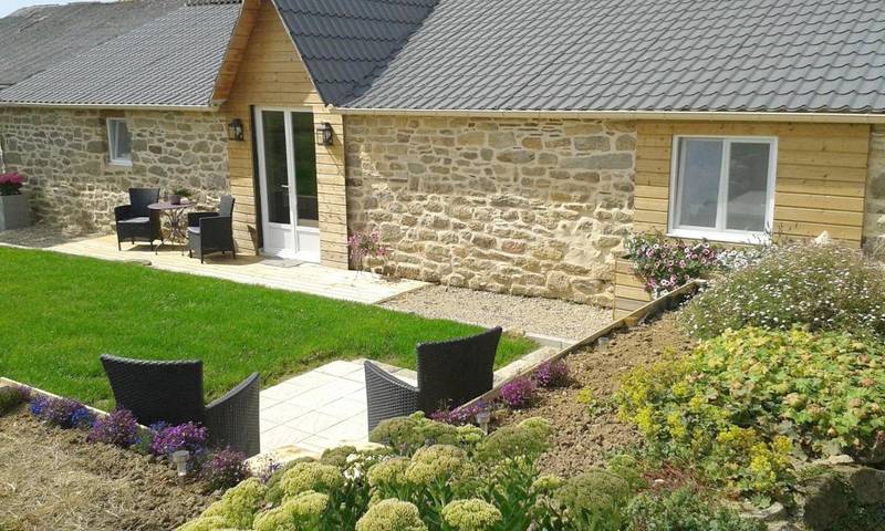 Location de vacances pour 2 personnes, avec Terrasse ainsi que Jardin et Vue à Briec