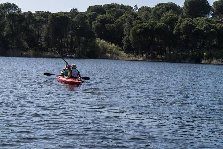 Casa de vacaciones para 7 personas, con jardín y piscina además de vistas y vistas al lago, Se admiten mascotas en Córdoba - 2