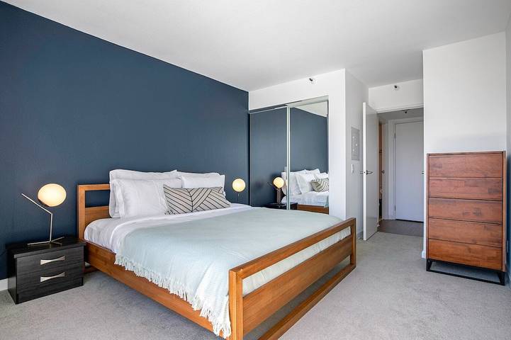 Vacation rental for 2 people, with pool and garden as well as sauna, with pets in San Francisco