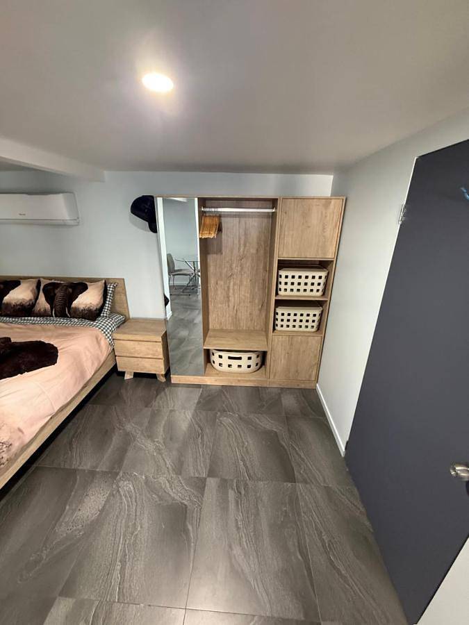 Maison d’hôte pour 2 personnes, avec terrasse ainsi que jardin et jacuzzi à Brisbane