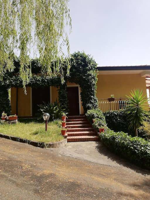 Villa per 9 persone, con Balcone e Terrazza nonché Giardino e Piscina a Trecastagni