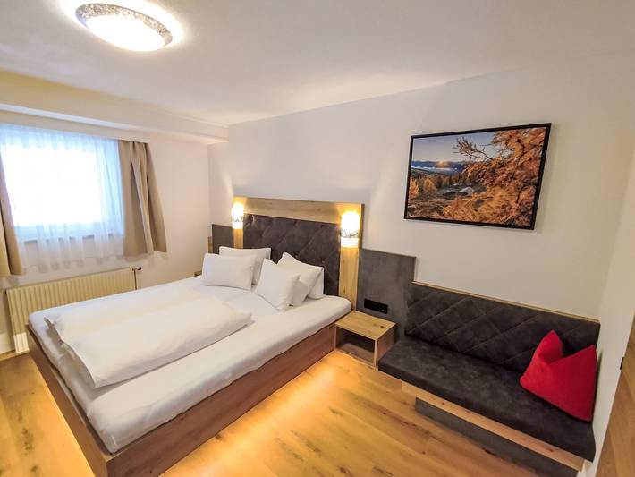 Ferienwohnung für 14 Personen, mit Terrasse und Garten in Kappl - 4